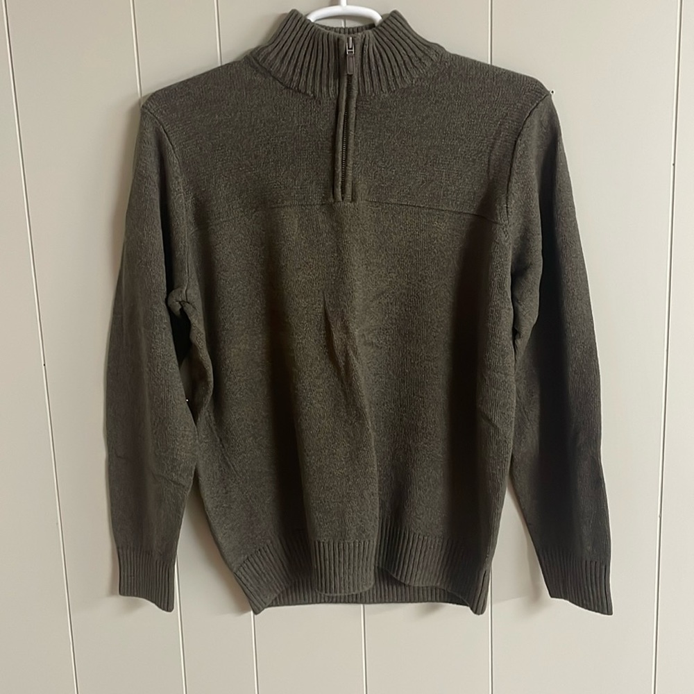 Dockers Men’s Quarter-Zip Sweater. Size Large.